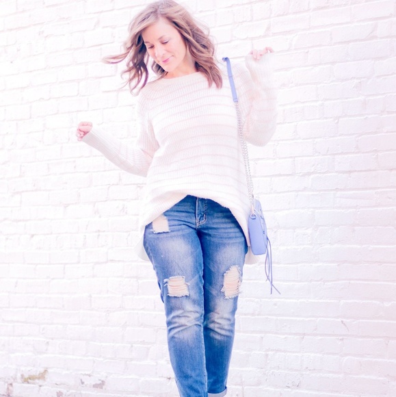 Rebecca Minkoff Avery Crossbody - Picture 5 of 8